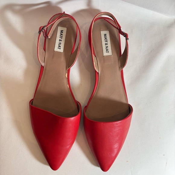 MATT & NAT Sz 40 Pointy Toe Vegan Leather Slingback Sandals Low Heel in Red - Picture 3 of 10